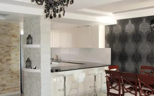 Rousos Epavlis Maisonette No. 9
