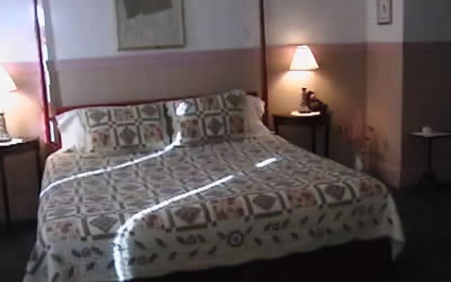 School House Inn Bed & Breakfast