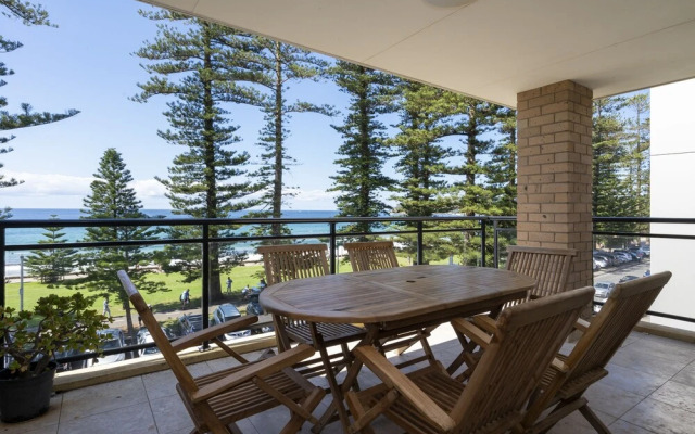 Manly Beachfront Apartment