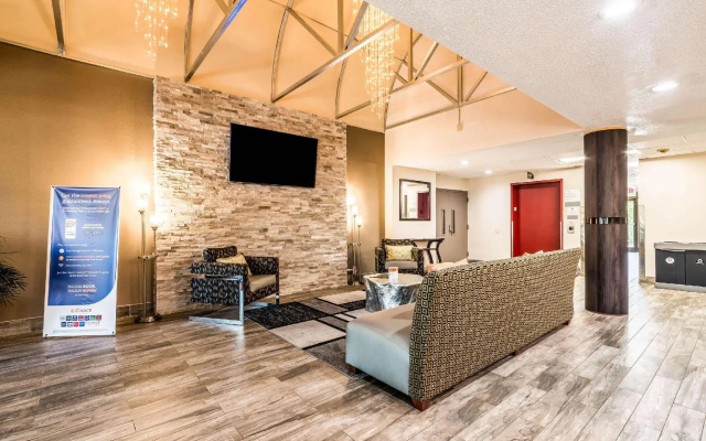 Lake Norman Inn and Suites
