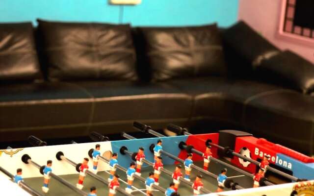 Redlollipop Hostel