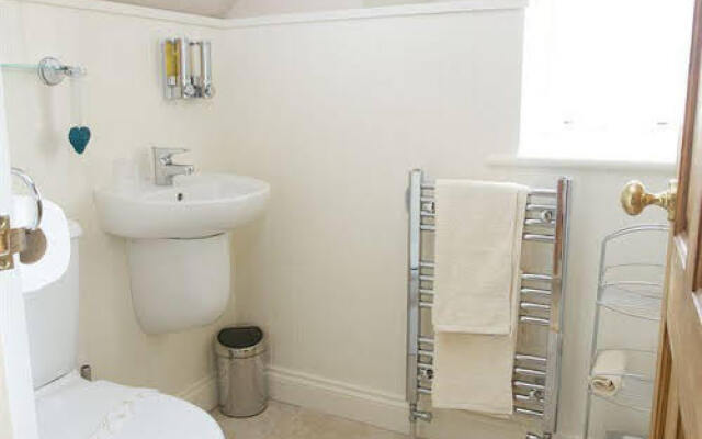 Silverstone Guest House