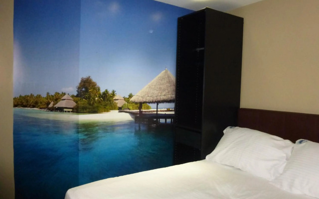 Real Dreams Hotel