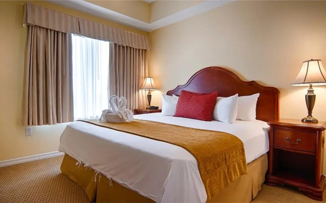 The Point Hotel & Suites