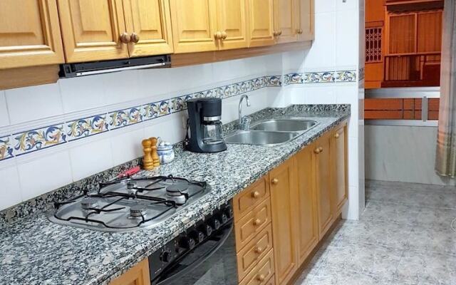 Apartment With 2 Bedrooms in Alicante, With Balcony - 3 km From the Be