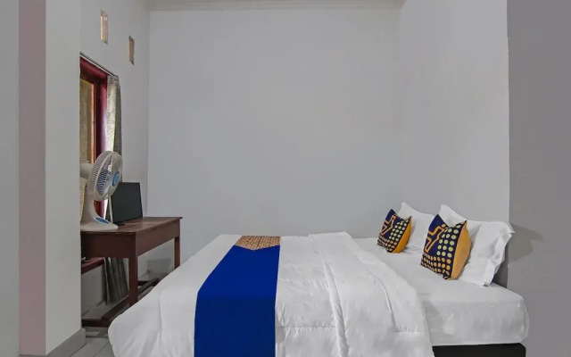 SPOT ON 92498 Fanni Homestay