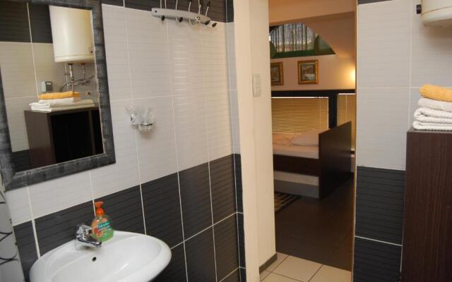 Apartments Iva Shop