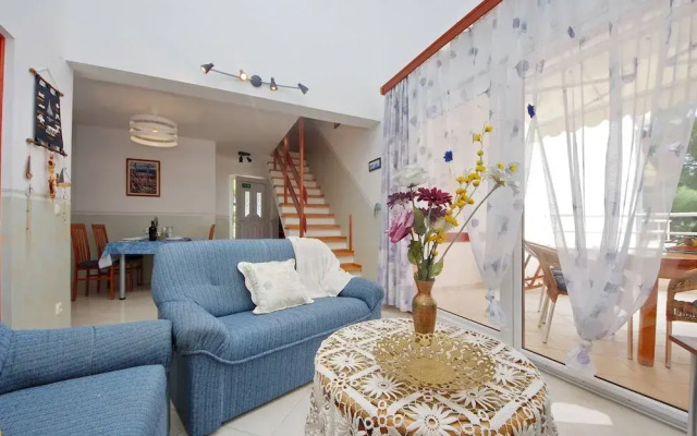 Seafront Apartments Deveron