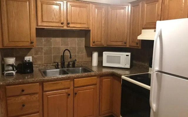 Updated and Cozy 2-bedroom in Rochester
