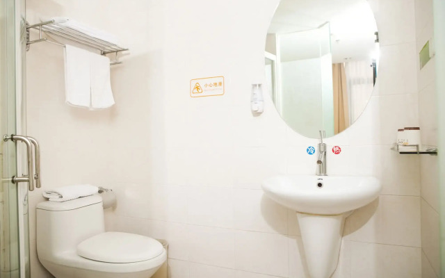 Green Oasis Hotel