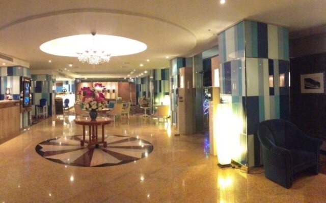 Chaisaeng Palace Hotel