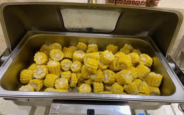 Vienna Hotel (Kunming Baiyun Road Metro Station Jiang'an)