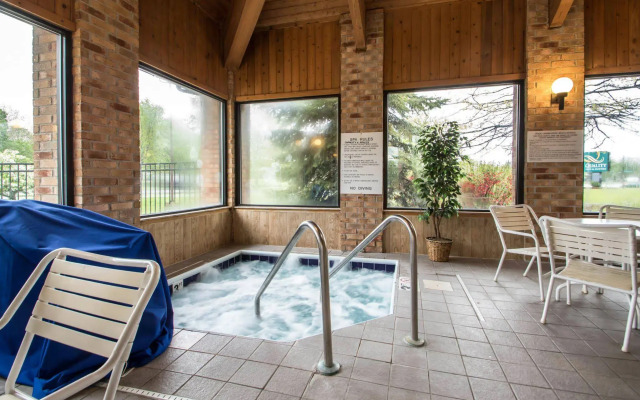 Quality Inn & Suites Sun Prairie Madison East
