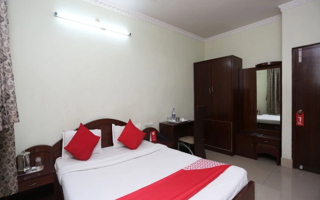 Oyo 27644 Cozycom