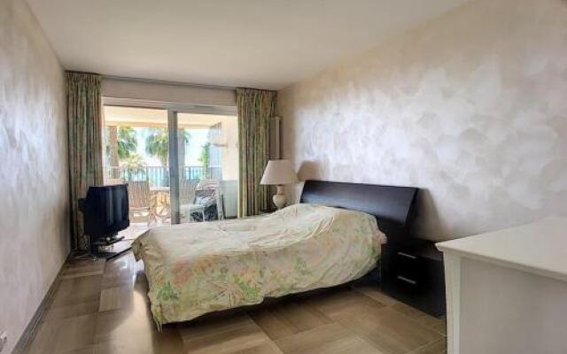 Vue Mer 10 Min De Cannes Grand Appartement