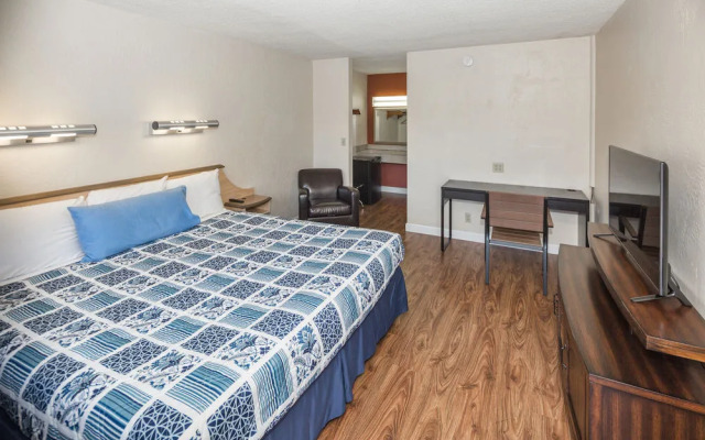 San Jose Airport Inn