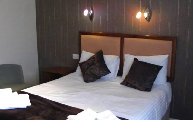 Harboro Hotel