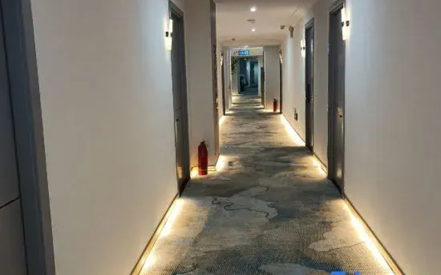 Jiu Long Business Hotel