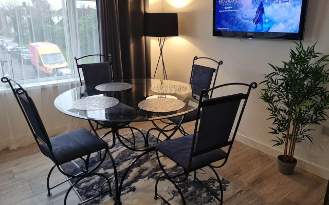 Lovely 2-bed Apartment in Cheltenham Spa