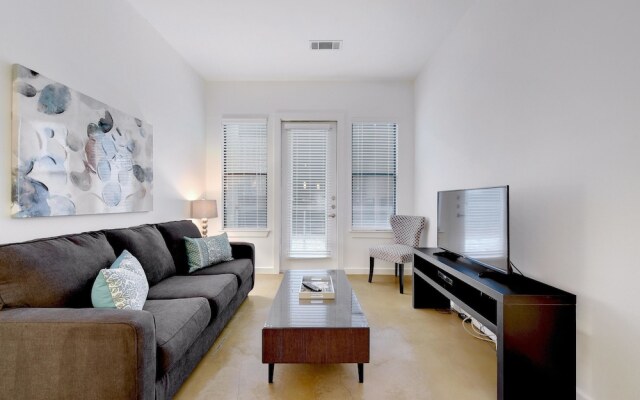 StayLo Luxury 1 Bedroom Apartment