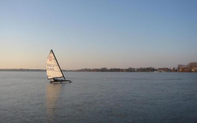 Ferienwohnungen Am Seeufer 11