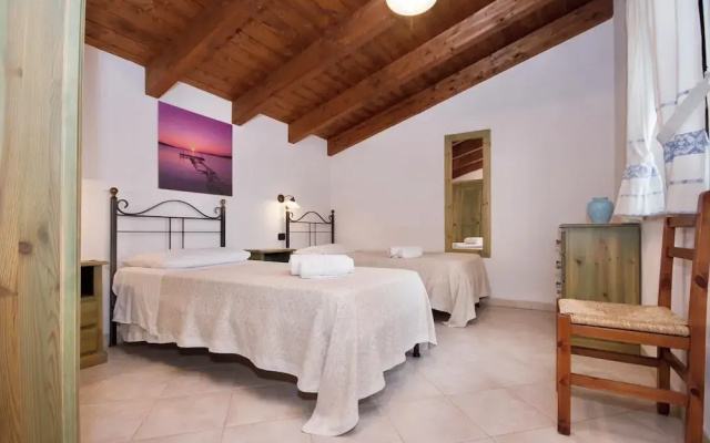 Village with swimming pool just a few minutes from Alghero