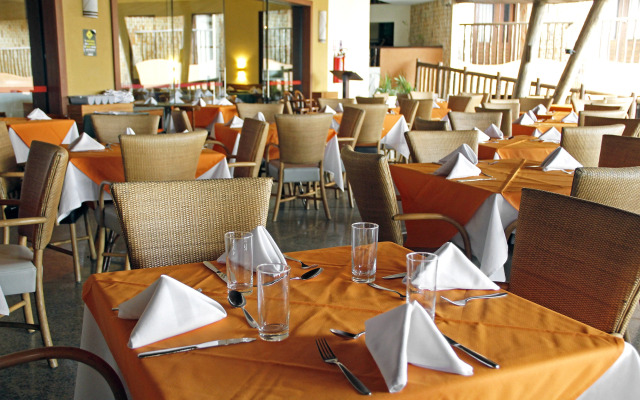 Rifóles Praia Hotel & Resort