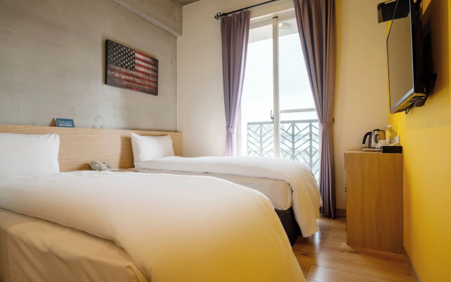 CHECK inn Express Taichung Yizhong