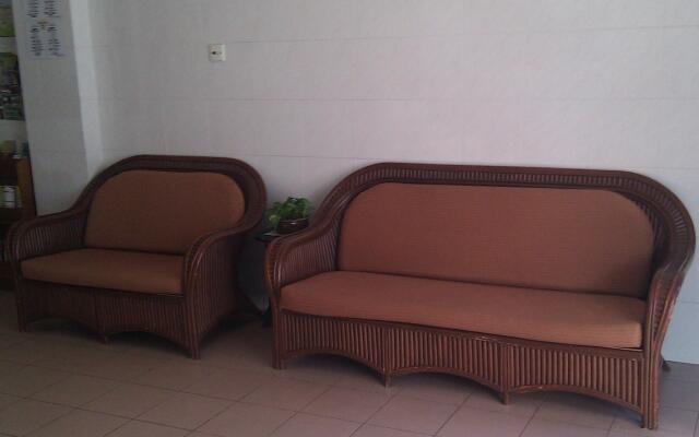 Wah May Hotel