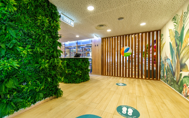 Paradise Park Fun Lifestyle Hotel