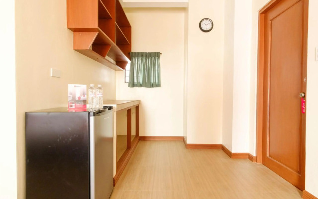 RedDoorz Plus near Johnson and Johnson Paranaque