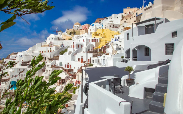 Theodora Suites Santorini