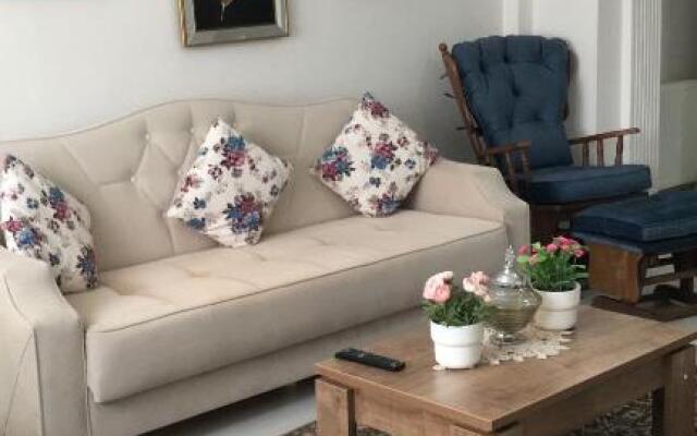 100m2 apartment, central location, free parking