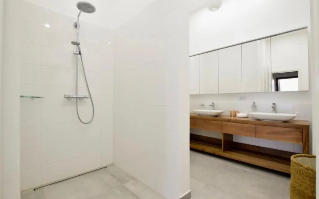 Luxury Apartment by Hi5 - Budapest Broadway