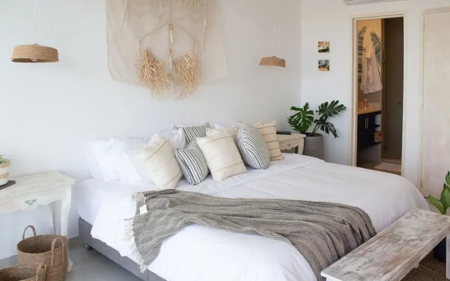 Condominio frente al mar  Morros Epic.