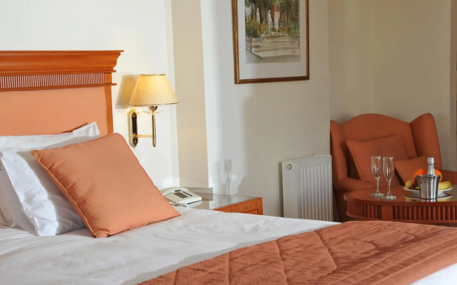 Athens Atrium Hotel and Suites