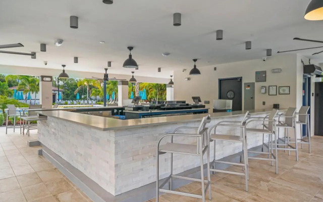 Renovated Condo by Convention Center & I-drive
