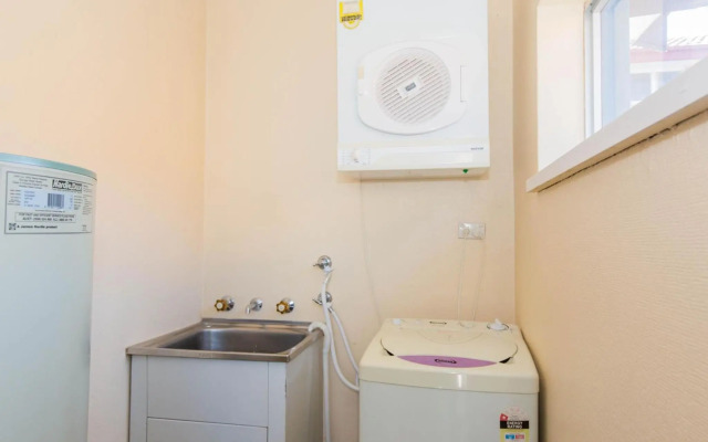 Charvel 2 35 Gippsland Street