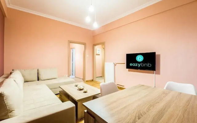 Bright flat in front of Acropolis metro