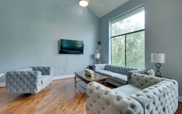 Spacious Eado Getaway < 1 Mi to Toyota Center!