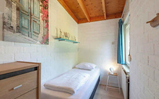 Bungalow in Callantsoog Near Sandy Beach