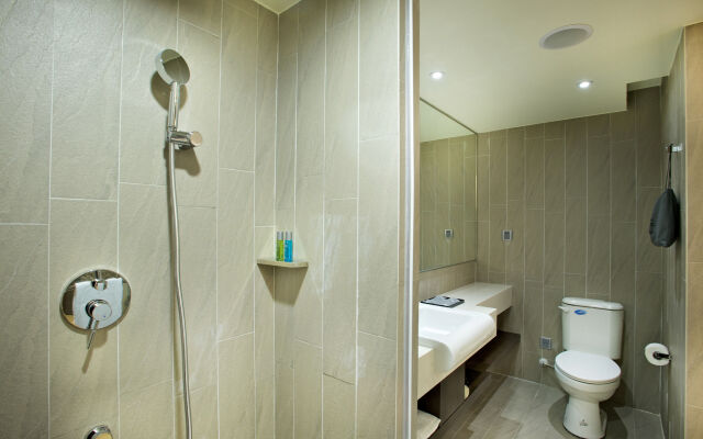 FX Hotel Tainan MinSheng Road Branch