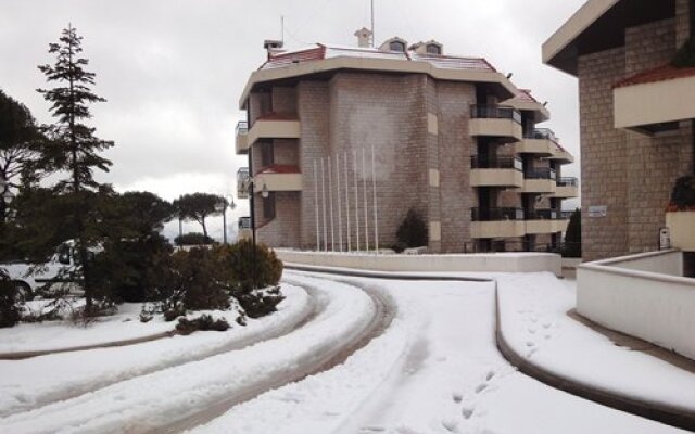 Mena House Club, El-Metn, Lebanon