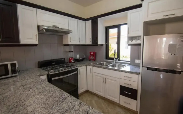 Two Bedroom Just Build Quiet and Private