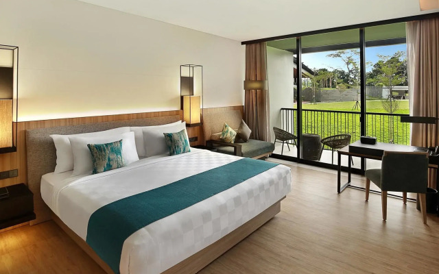 Royal Tulip Gunung Geulis Resort and Golf