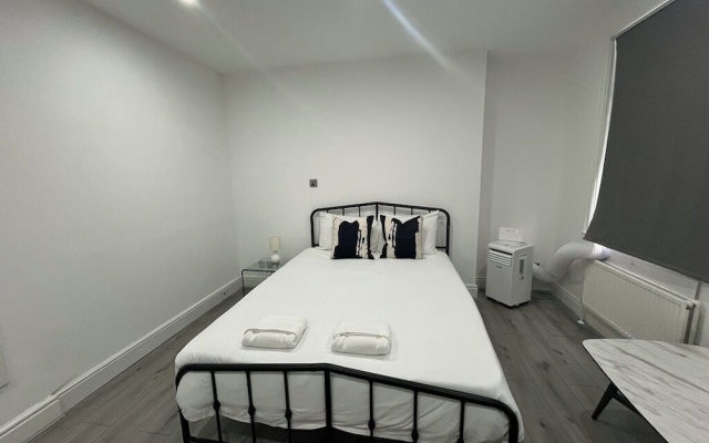Flat 3 Beauchamp Place