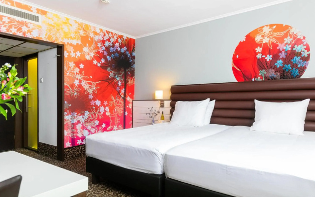 Golden Tulip Hotel Central