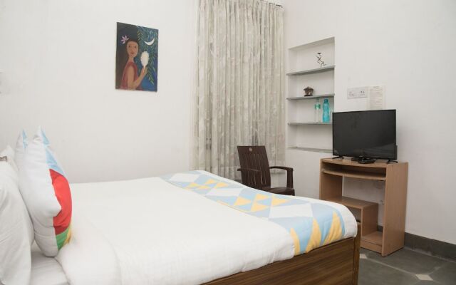 OYO 16825 Home Cozy Green View Stay Goverdhan Villas