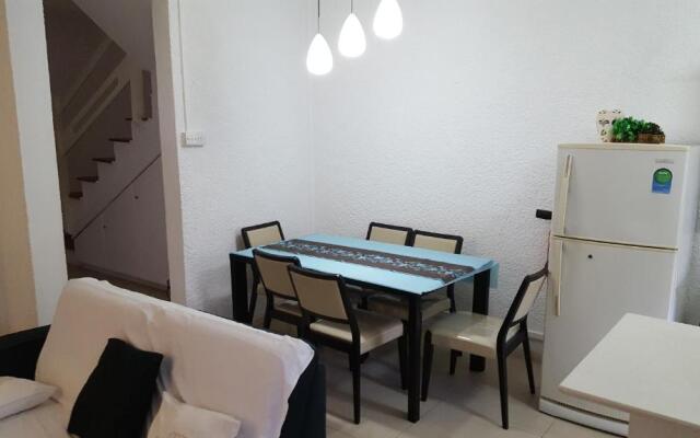 Tamier Complex, 4 bedroom, Flic en Flac