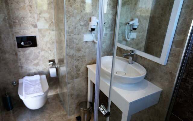 Cennet Life Hotel